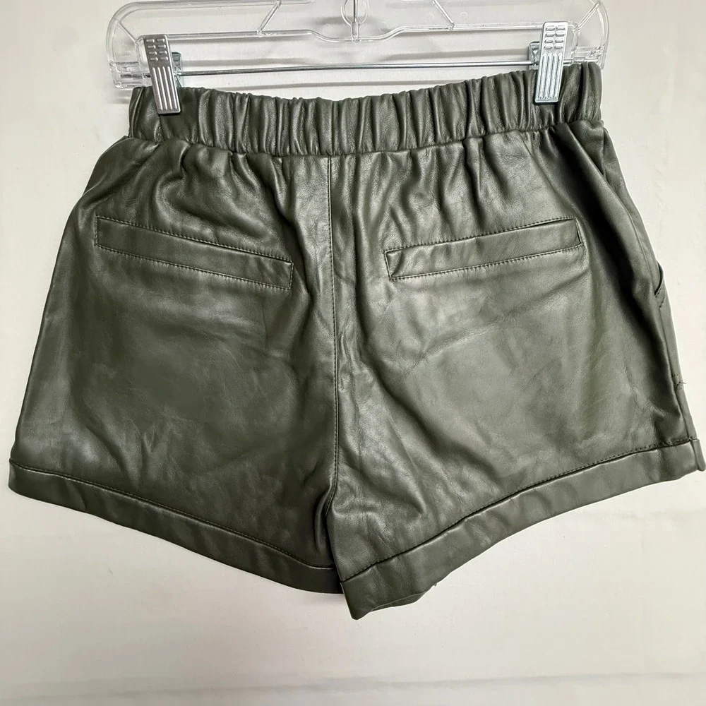 Two Cumberland Faux Leather Shorts Womens Medium Olive Green Elastic‎ Waist NWT